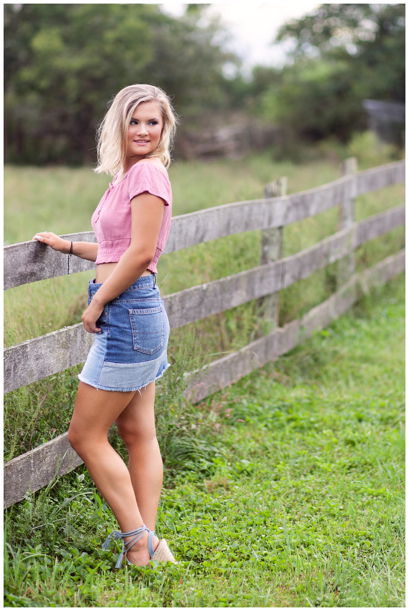 Blackacre Farm Senior Shoot In Louisville, Ky.